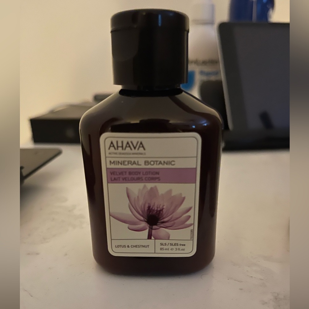 AHAVA Mineral Botanic Velvet Body Lotion